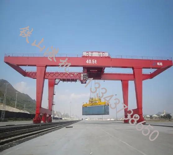 江西景德鎮(zhèn)集裝箱起重機(jī)廠家起重機(jī)適用于港口、碼頭等地方作業(yè)